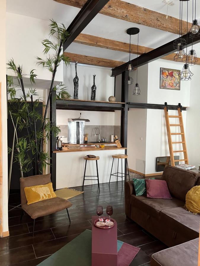 Appartement Atypique Cosy Entre Terre & Mer Marseille Exterior photo